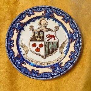 EUC Royal Doulton Provence Lions 9.5" Dinner Plate Circa 1904